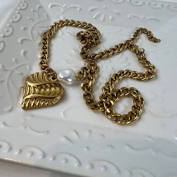 Heart Pearl Chunky Choker Necklace for Women Gold Statement Necklace Thick Chain - Picture 5 of 7